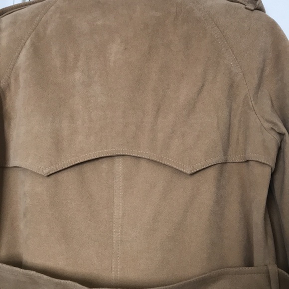 Beige Ultrasuede Heavy All Weather Trench Coat. Excellent Condition - Picture 6 of 8